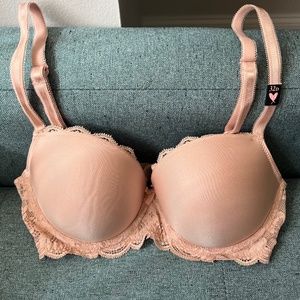 NEVER WORN! Victoria's Secret Dream Angels Lined Demi Bra 32D in Beige